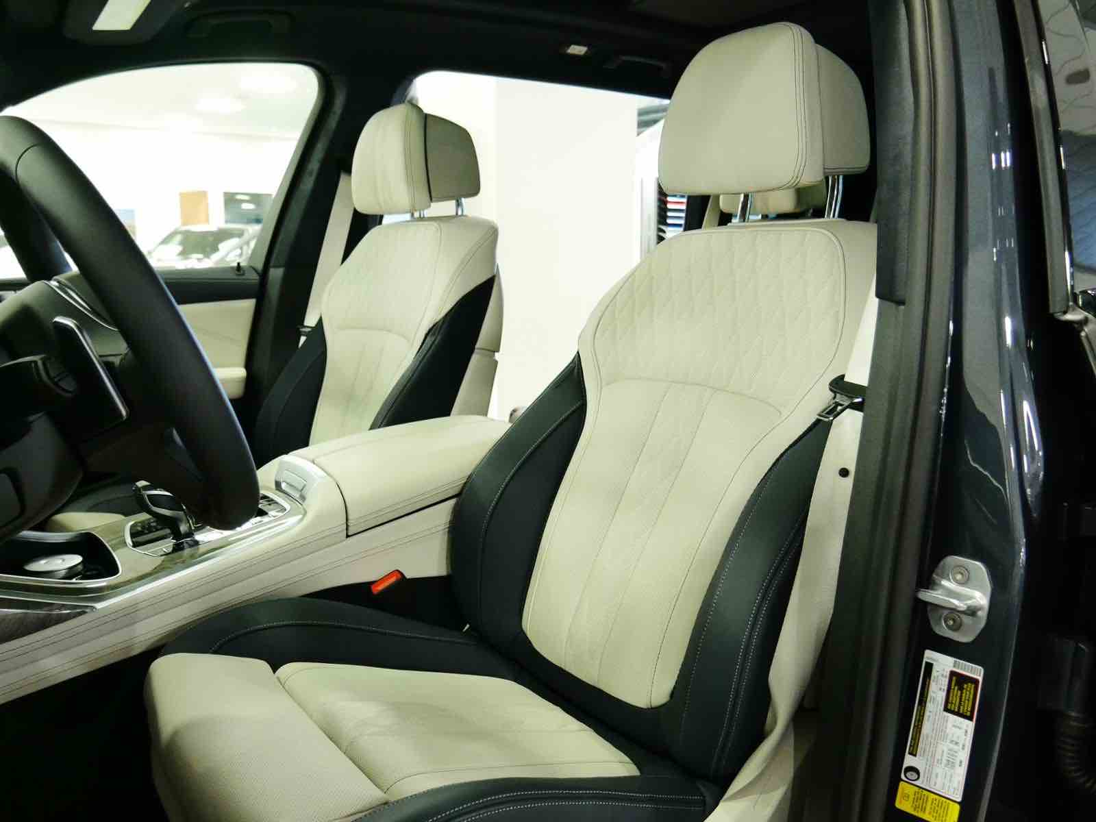Đánh Giá Xe BMW X7 7 Chô Đời Mới 2020 Có Option Gì Hơn Mercedes GLS