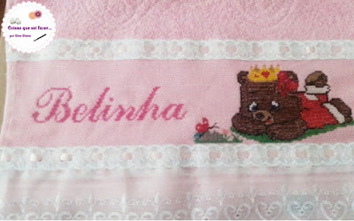Toalha de boca feita com ponto cruz Belinha Toalha de boca feita com ponto cruz Belinha