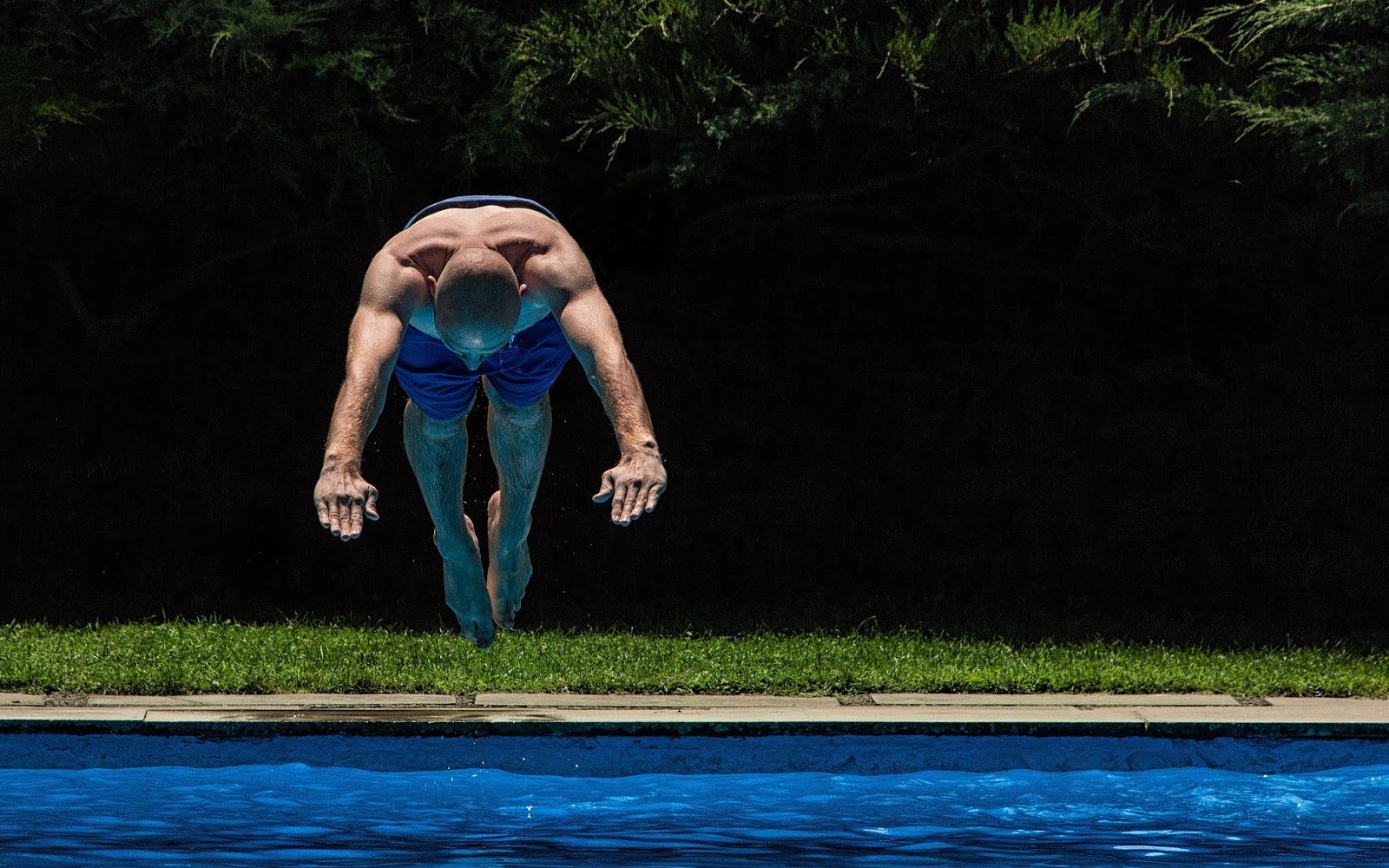 Swimming Teaching Pool Diving Should You Dive Into The Shallow End of