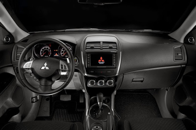 Mitsubishi Outlander Sport interior
