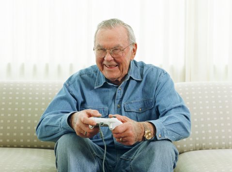 funny-old-gamer.jpg