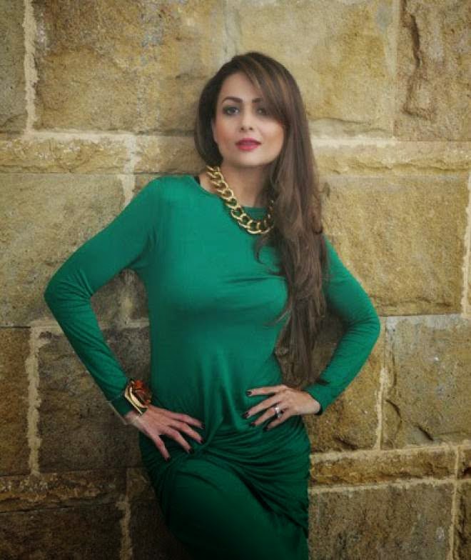 Amrita Arora Latest Cute Spicy Hot Green Gown Photos