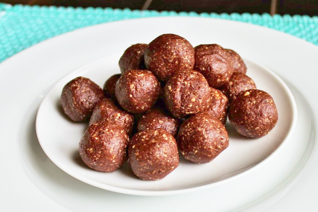 Paleo Chocolate Energy Balls