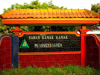 Contoh 1: Papan Nama TK 