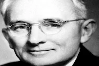 Early Life and Education - Career in Sales and Acting - Publications and Legacy of Dale Carnegie