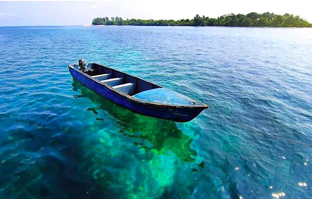 Gambar Pulau Beralas Pasir Di Kepulauan Riau