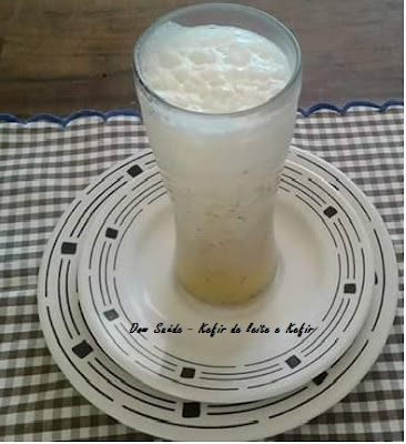 SUCO DE YACON COM KEFIR DE ÁGUA
