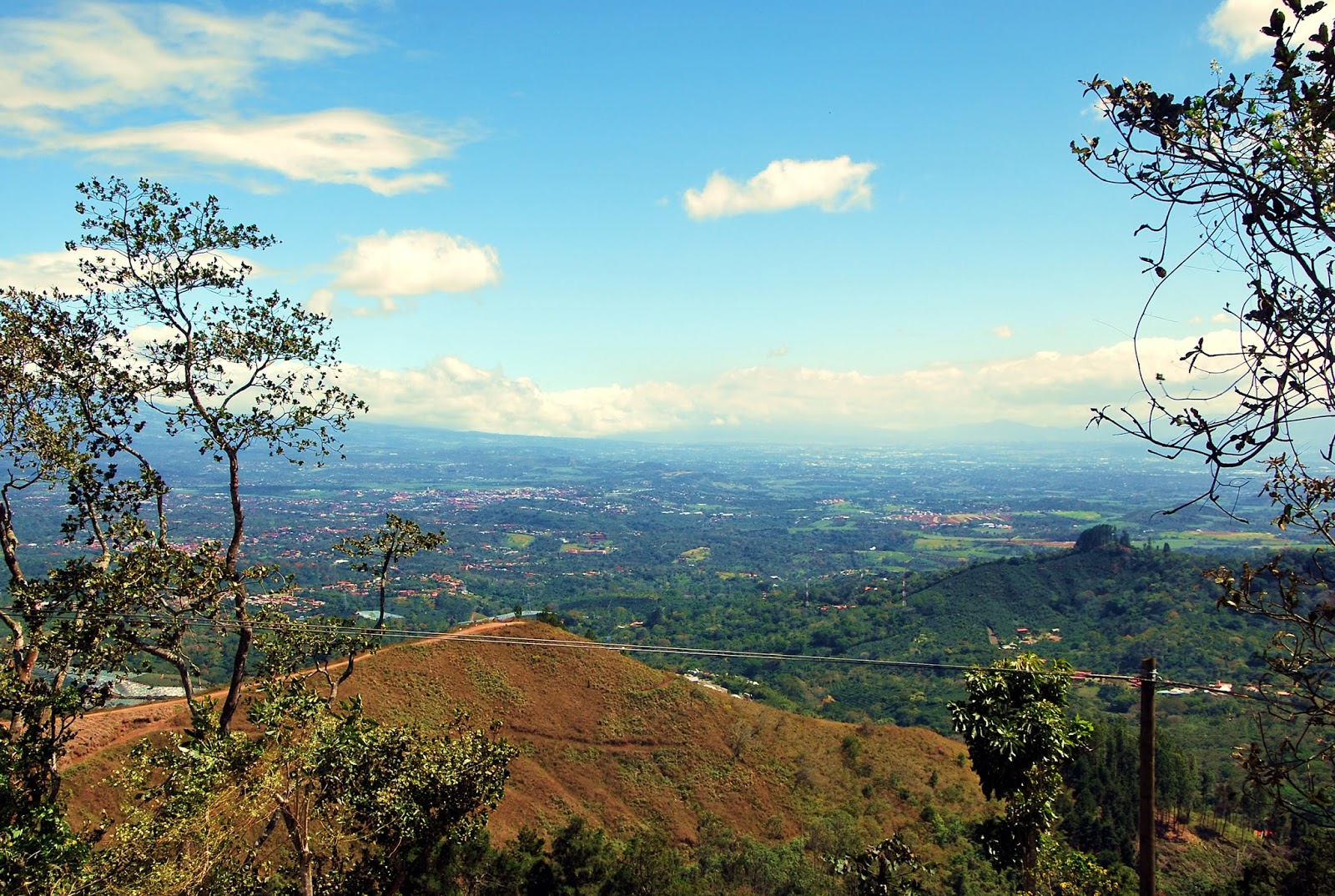 Viajes, cuentos e historietas Cerro del Espíritu Santo * Naranjo
