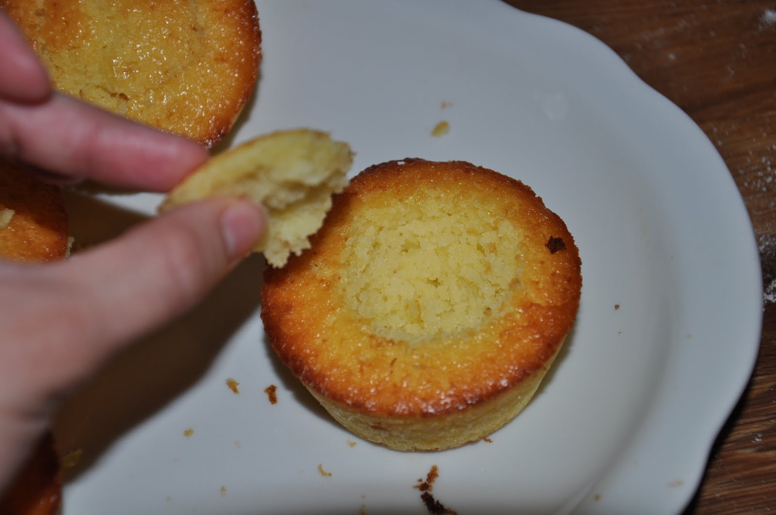 CupcakeMaids: Mina finally: Zitronenmuffins mit Lemon Curd Füllung und ...