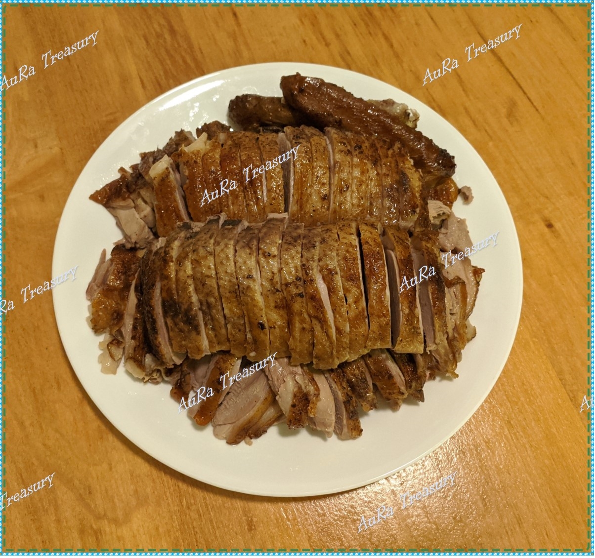 AuRa Treasury Yummy Yummy Kitchen BBQ Crispy Duck / Oven Roasted