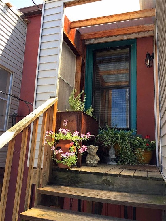 From City to Suburbia 310 Main St Hazel, KY 42049