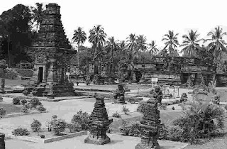 Candi Panataran, selesai dibangun pada masa Raja Hayam Wuruk Majapahit Candi Panataran, selesai dibangun pada masa Raja Hayam Wuruk Majapahit