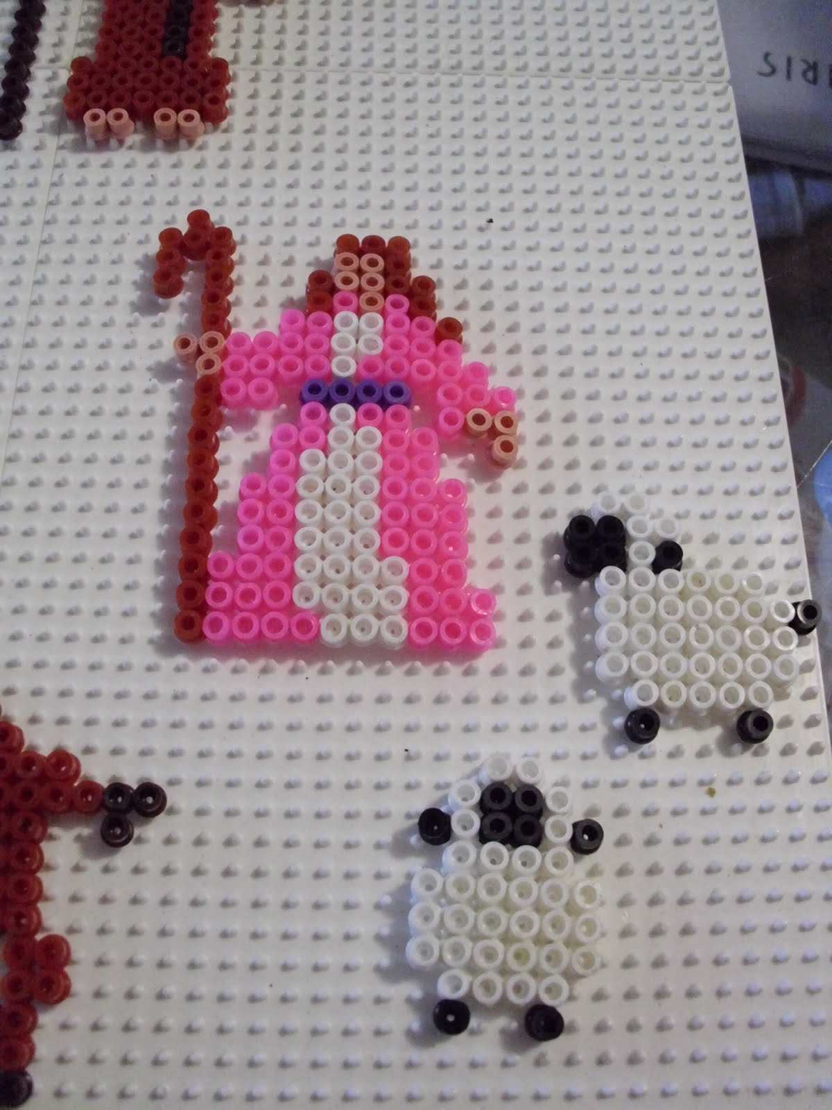 MEMEKAN ESCENA NATIVITY O PORTAL DE BELEN HAMA PERLER BEADS