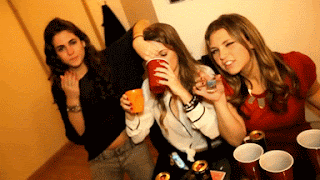 BIT VIEWZ: Drunk Girls Make Great Gifs (18 Sexy Drunk Girls) [Gifs images]