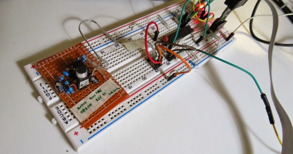 Davide Gironi: An op-amp based Electret Condenser Microphone Preamp for