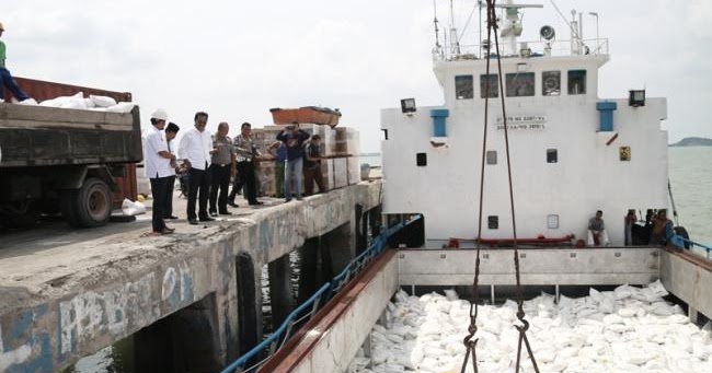 Mengevaluasi Proses Kegiatan Bongkar Muat Barang Di Pelabuhan Tanjung Balai Karimun