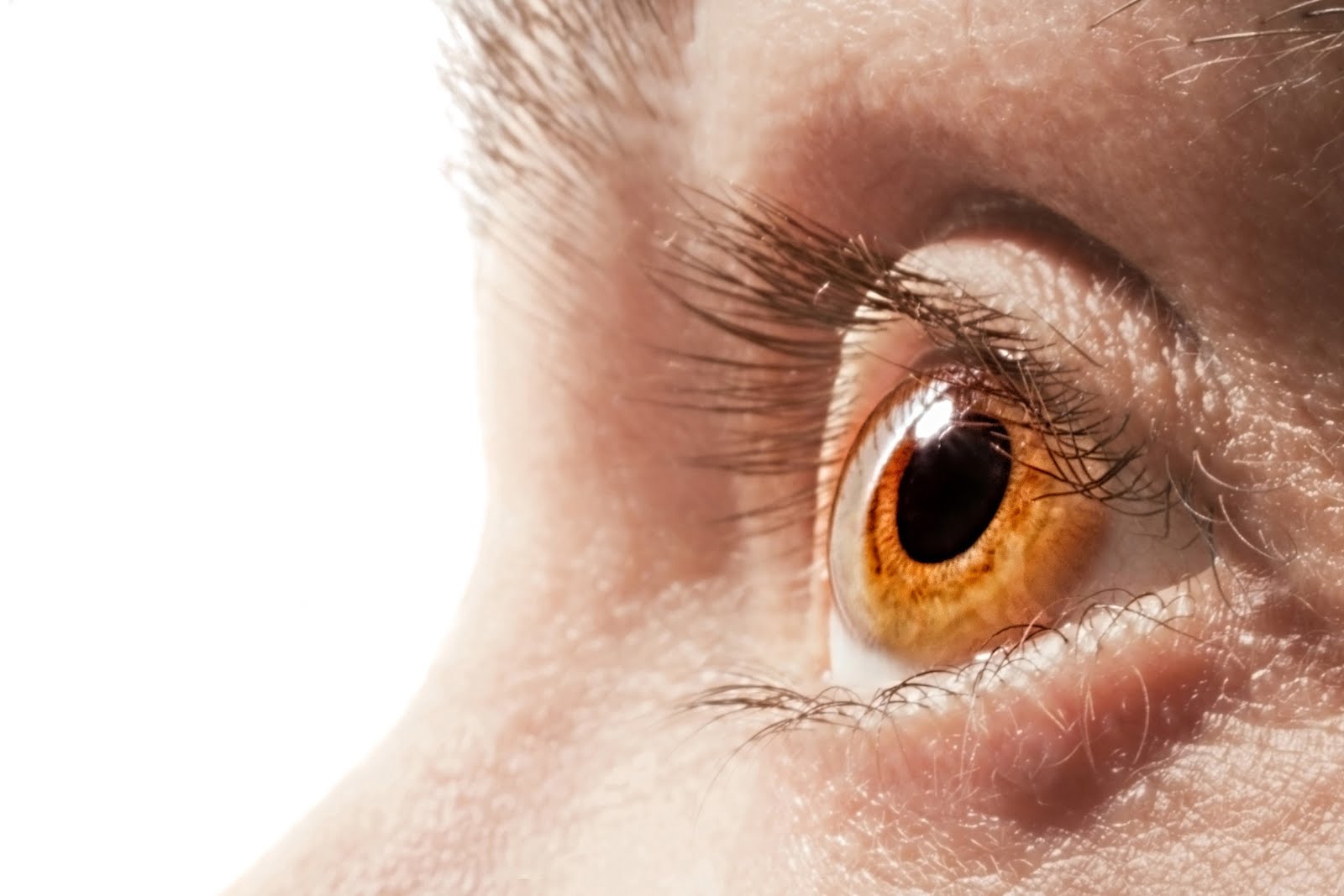 WHAT CAN PATIENTS EXPECT FROM CATARACT SURGERY ?