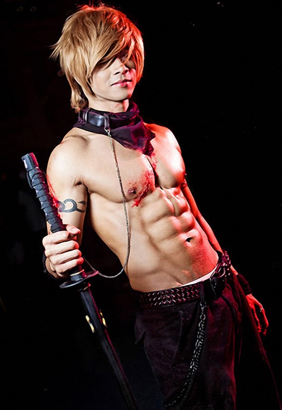 Jayem sison the abs-mazing cosplayer.