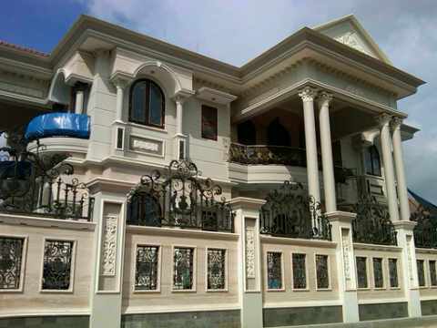 Gambar desain rumah eropa mewah klasik Gambar desain rumah eropa mewah klasik