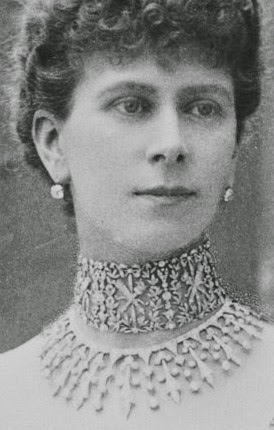 Tiara Mania Queen Mary Of The United Kingdom S County Of Surrey Tiara