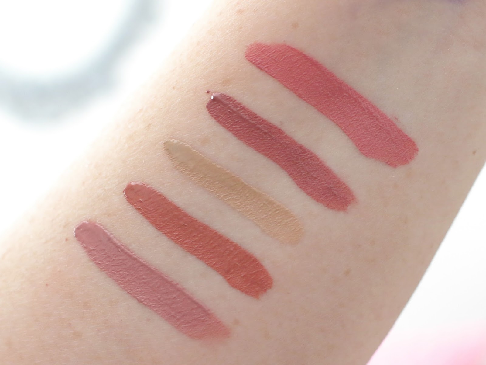 Elle Sees Beauty Blogger in Atlanta BareMinerals GenNudeInfo