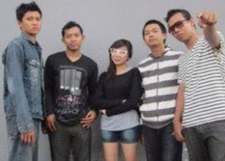 Top Lirik Lagu Masa Sma Angel 9 Band Lirikcintaku Com Lagu perpisahan sahabat kenangan terindah. lirik lagu masa sma angel 9 band