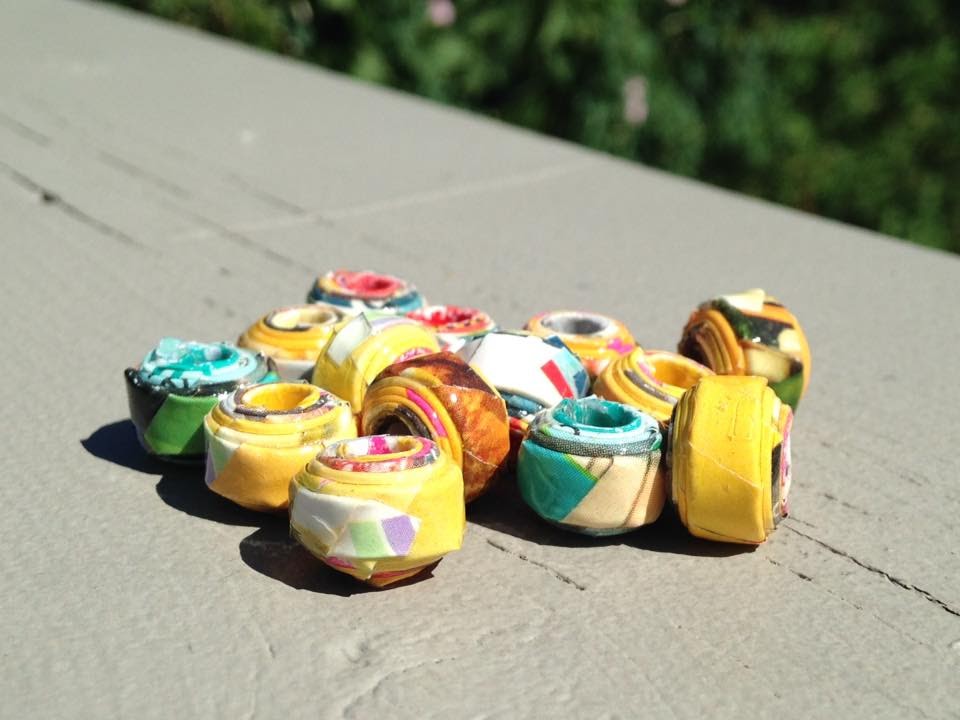 The Easiest Rolled Paper Beads How to Video Recycled Paper