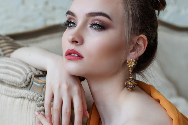 10 Beauty Tips Everyone Should Know That Had Gone Way Too Far 10 Beauty Tips Everyone Should Know That Had Gone Way Too Far