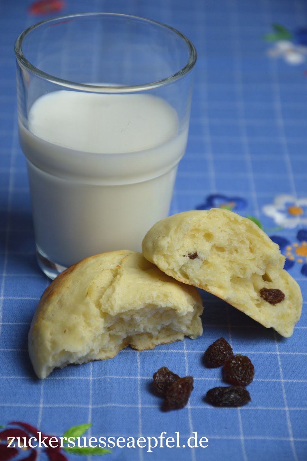 Ein Rezept für Milchbrötchen wie in Bullerbü | ♥ Zuckersüße Äpfel ...