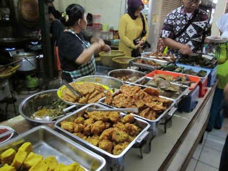 5 Tempat Wisata Kuliner Murah Meriah Di Bandung - Berita Popular