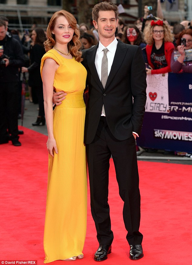 Emma Stone is engaged to onandoff boyfriend, actor Andrew Garfield!