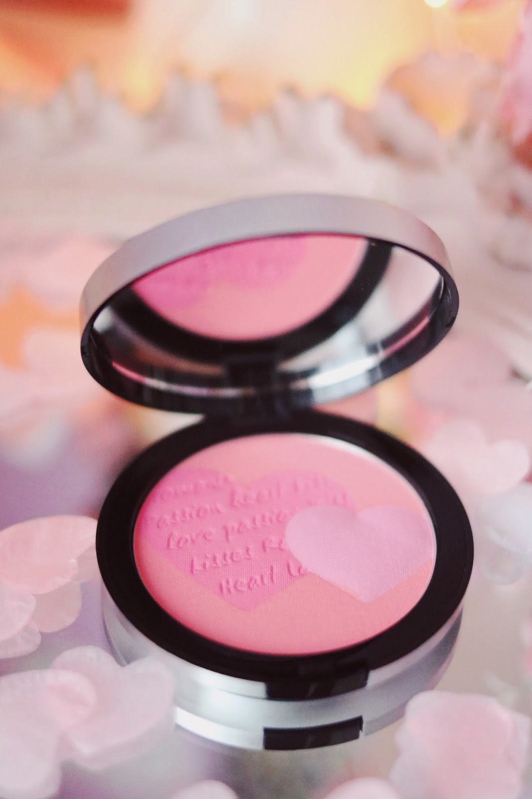 rosemademoiselle-rose-mademoiselle-kiko-milano-matte-for-you-collection-2017-concours-calendrier-de-l'avent-saint-valentin-avis-revue-blog-beauté-paris