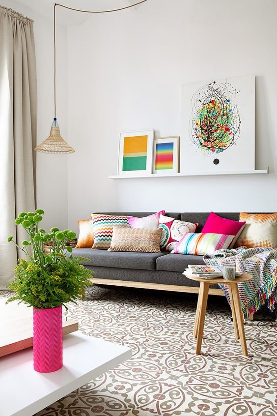 The design equivalent of Chanel’s little black dress x 30 - gray sofa 26 www.bohohome.com @bohosusan