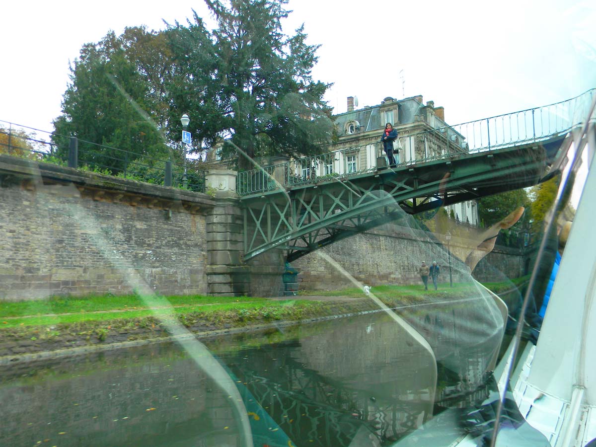 Strasbourg en automne, l'Ill, Bateau Batoraman Strasbourg en automne, l'Ill, Bateau Batorama