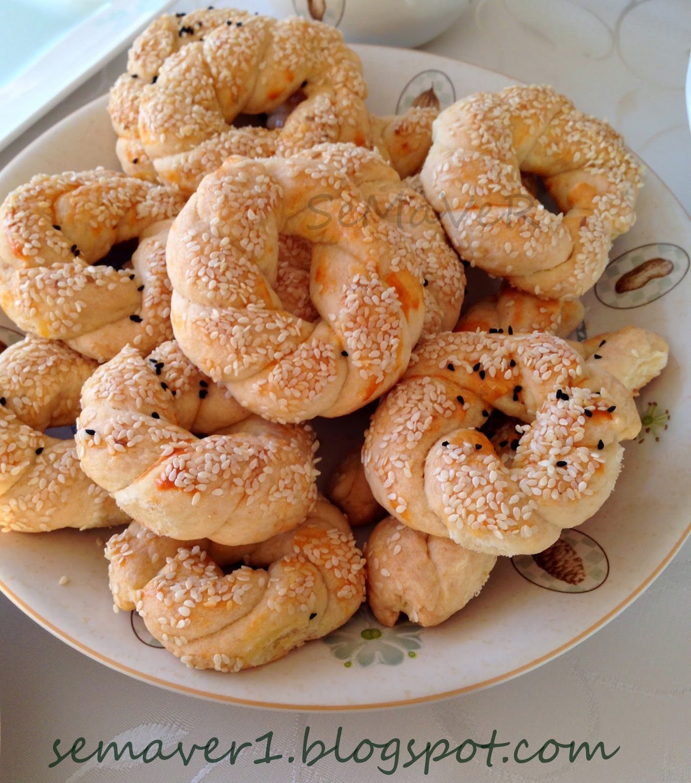 SeMaVeR Betül�ün çay sofrası Çikolatalı Muffin Mahlepli kurabiye