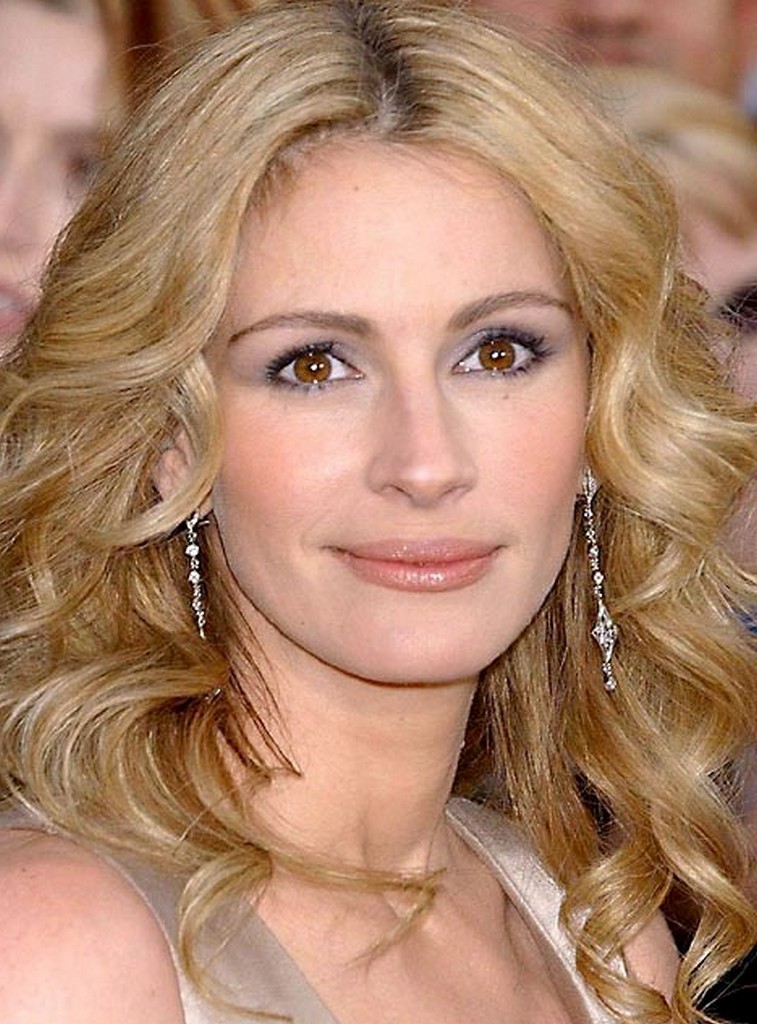 Like Every Body: Julia Roberts Profile And Pictures 2012