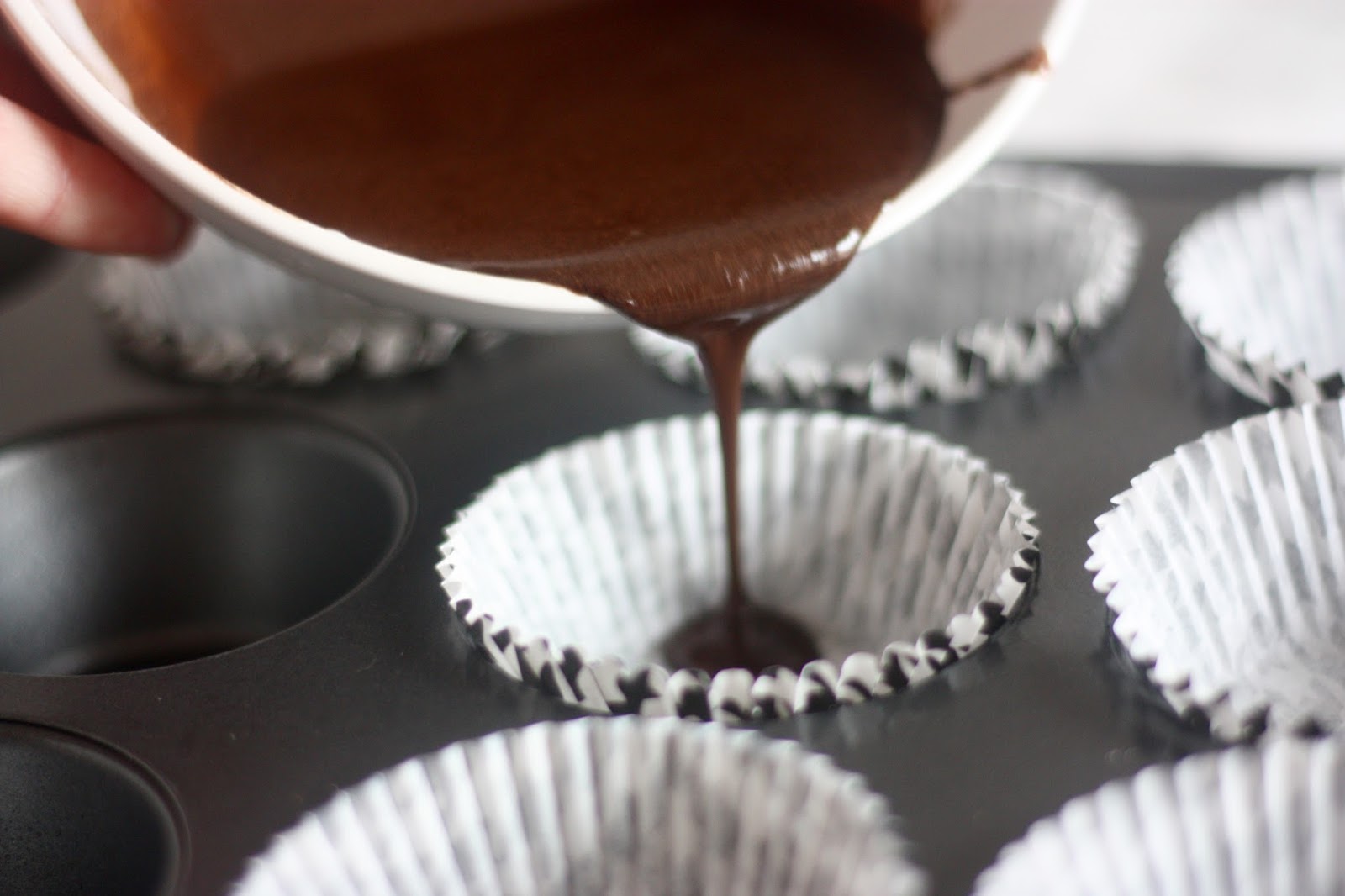 shakeology recipes, protein powder reese's peanut butter cups, healthy recipe, fitbit flex 2 giveaway, peanut butter and chocolate recipes, 3 ingredient chocolate protein powder peanut butter cups, natalie in the city, natalie craig, chicago blogger, midwest blogger, halloween candy recipes, halloween snacks