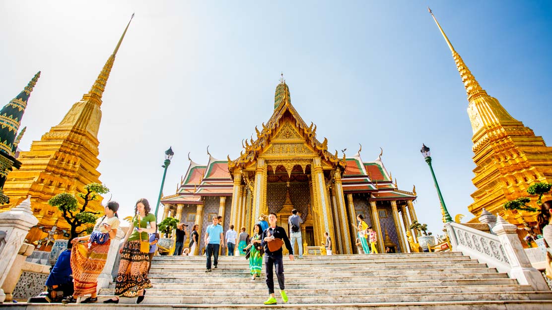 places to see between bangkok and pattaya