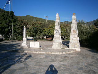μνημείο Εθνικής Αντίστασης στην Τσαριτσάνη