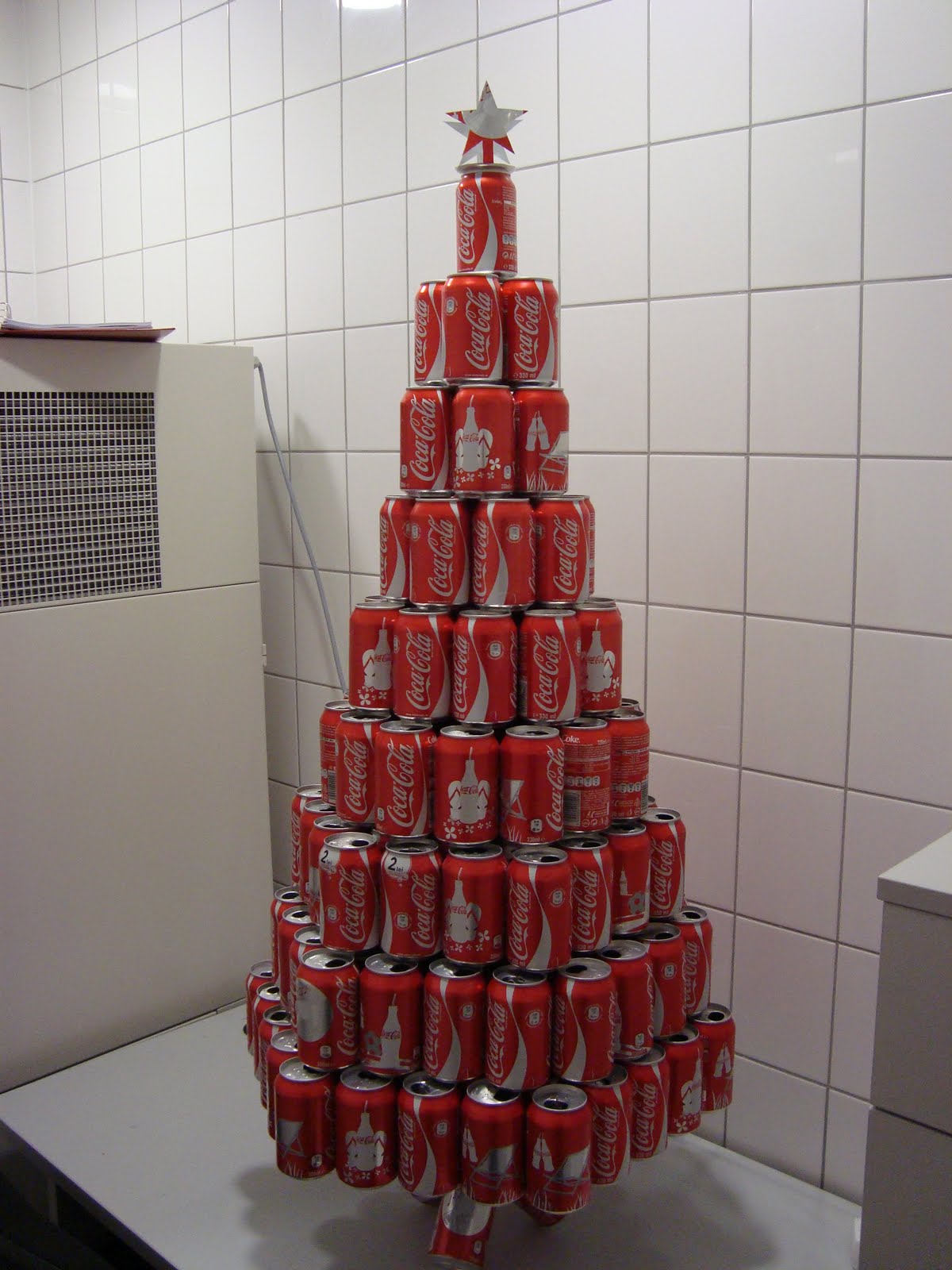 Oh look! A soda can Christmas tree