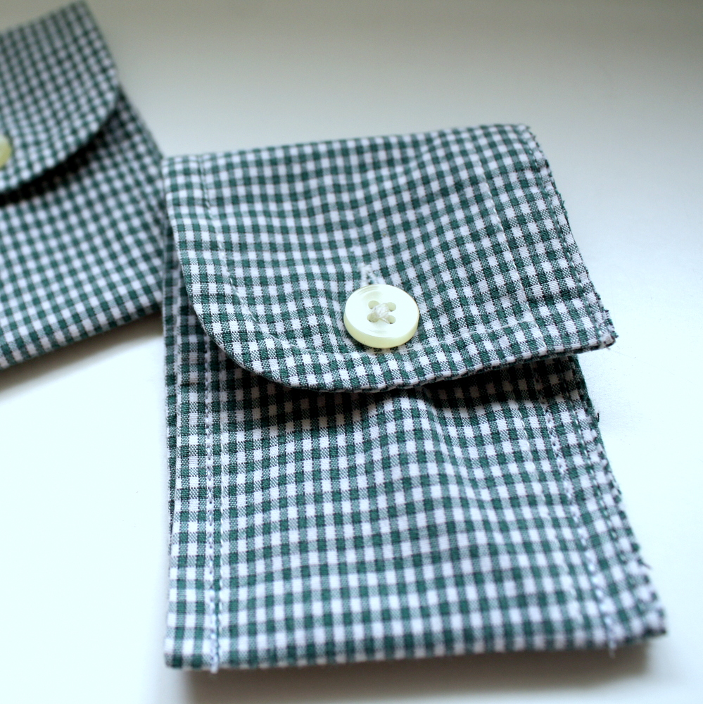 My Domestic Daybook: Easy Pillow Cover from Button-up Shirt