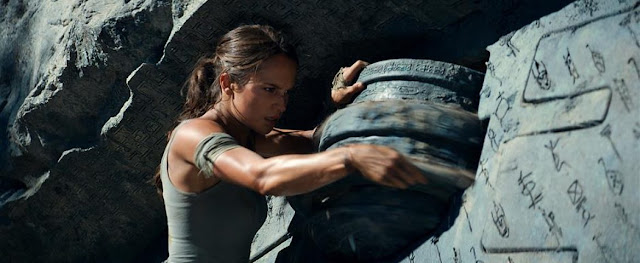 Projected Film: Tomb Raider Review