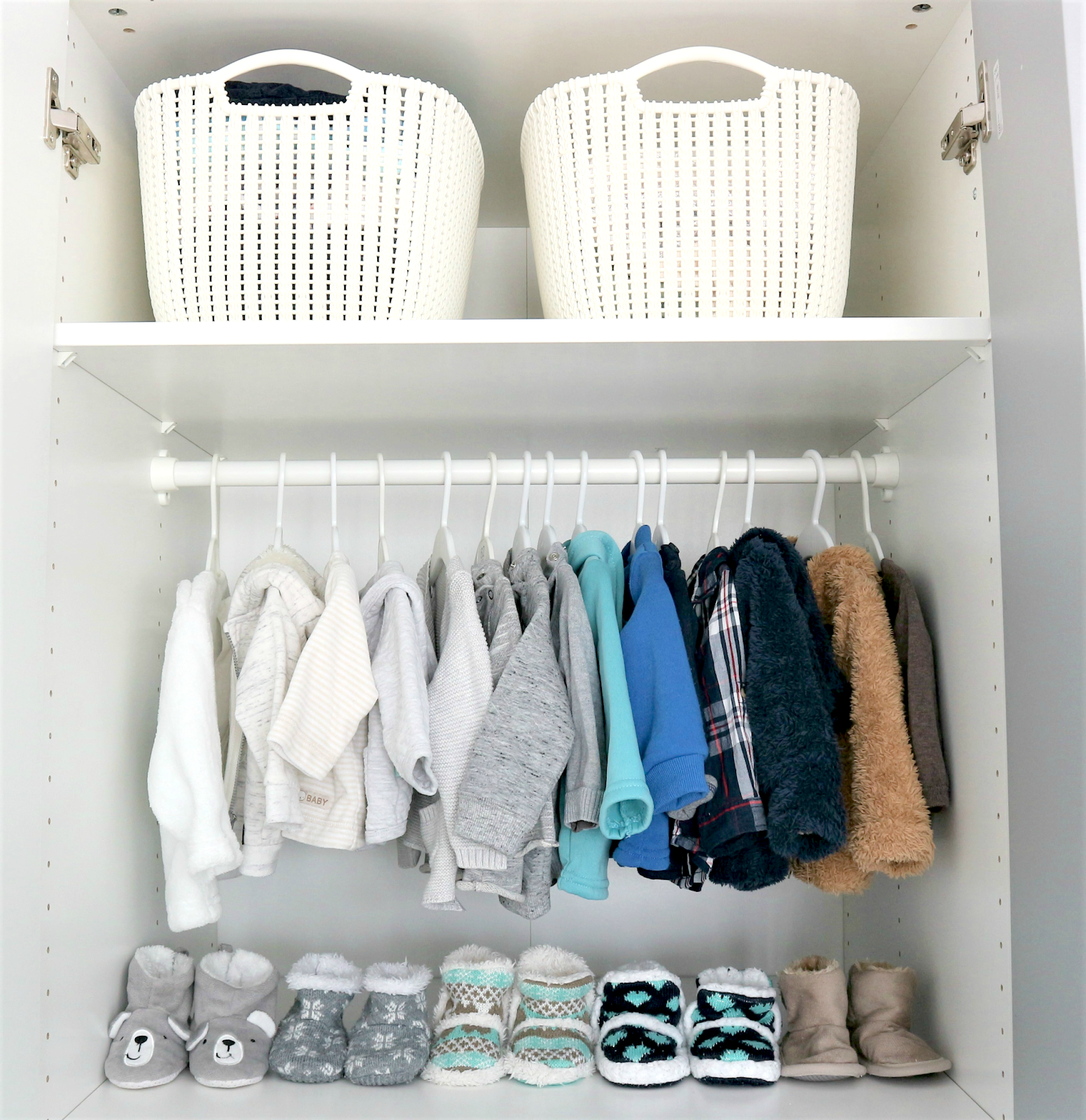 baby wardrobe organisation system with baskets 