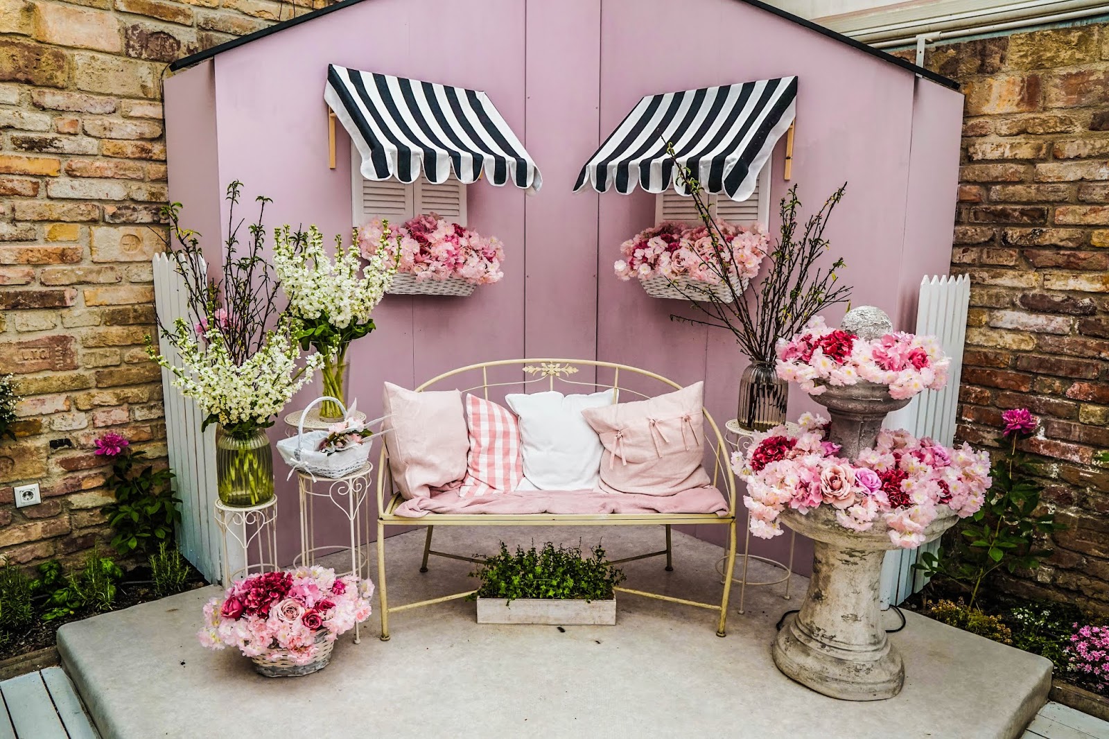 Vintage Garden Bisztro Flowers Vintage Chic Design With Amazing Dishes True Beauty Comes From Within Life resembles cultivating a vintage garden, you exert your effort in nurturing when you were young; vintage garden bisztro flowers vintage