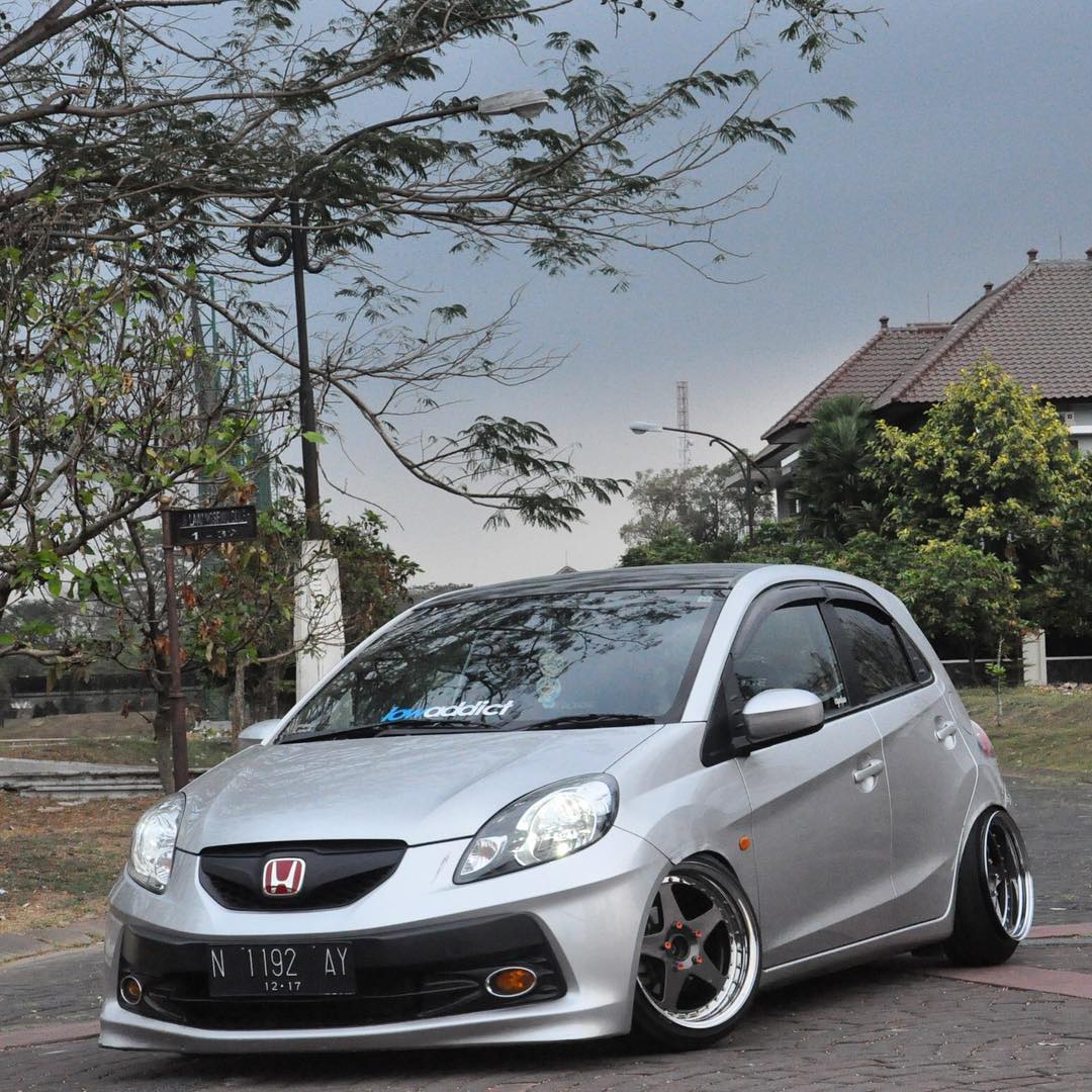 Modifikasi Mobil Ceper Static Hoda Brio Silver Owner Maximillianray