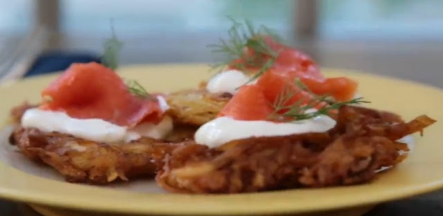 Mom's Potato Latkes Mom's Potato Latkes