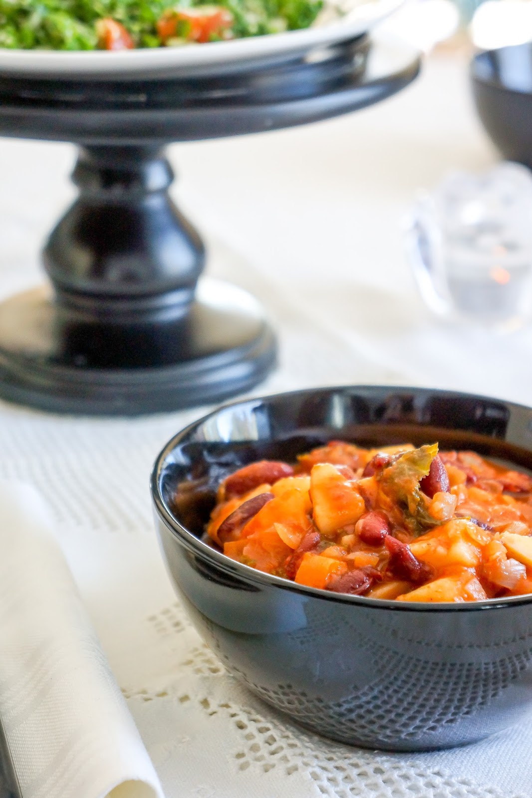 Red kidney beans stew with kale