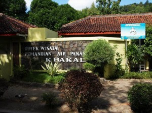 Pemandian air panas Krakal Kebumen Pemandian air panas Krakal Alian