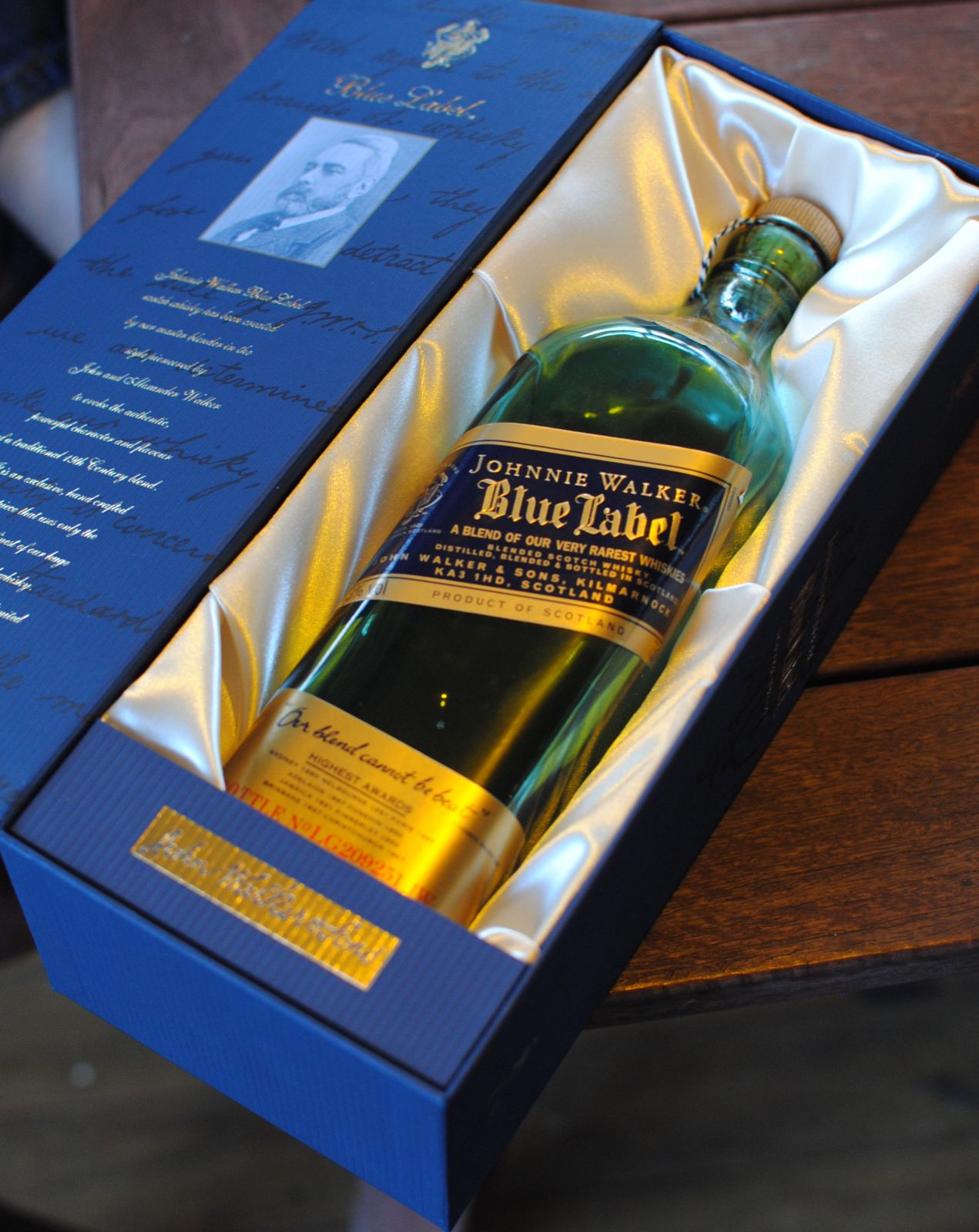 Richard Elliot's Blog: Whisky Night: Johnnie Walker Blue Label