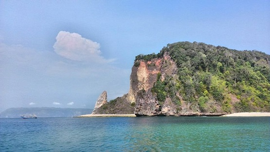 10 Pantai Jember Dengan Pemandangan Indah Menakjubkan 10 Pantai Jember Dengan Pemandangan Indah Menakjubkan
